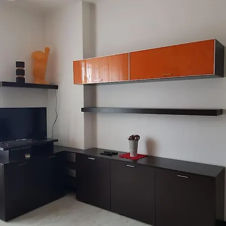 Casa Ellie - Con Giardino E Posto Auto Privati グラード