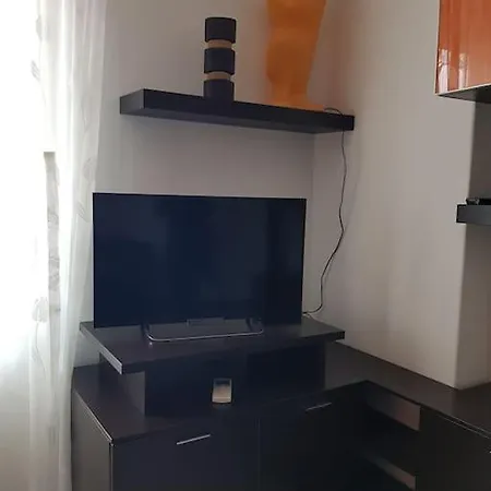 Casa Ellie - Con Giardino E Posto Auto Privati Grado