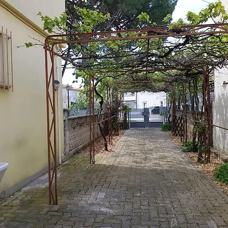 Ferienhaus Casa Ellie - Con Giardino E Posto Auto Privati