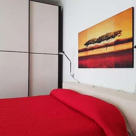 Holiday home Casa Ellie - Con Giardino E Posto Auto Privati