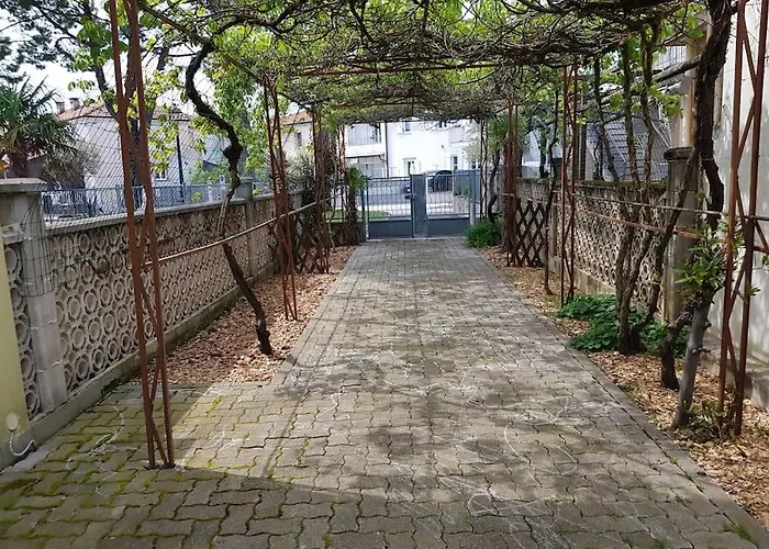 Ferienhaus Casa Ellie - Con Giardino E Posto Auto Privati Grado